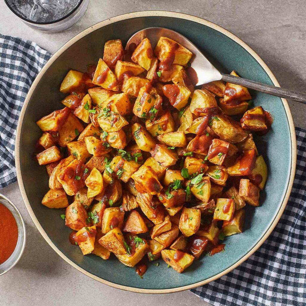 Patatas bravas - garšīgs ēdiens, ko var pagatavot mājās