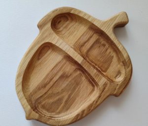 Vaikiška medinė lėkštė "Giliukas" iš ąžuolo 20x15 cm – natūrali ir patogi