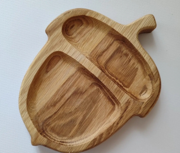 Vaikiška medinė lėkštė "Giliukas" iš ąžuolo 20x15 cm – natūrali ir patogi
