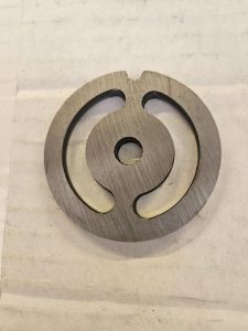 Mėsmalės tinklelis 53 mm su 8 mm angomis – idealus pasirinkimas stambiam malimui