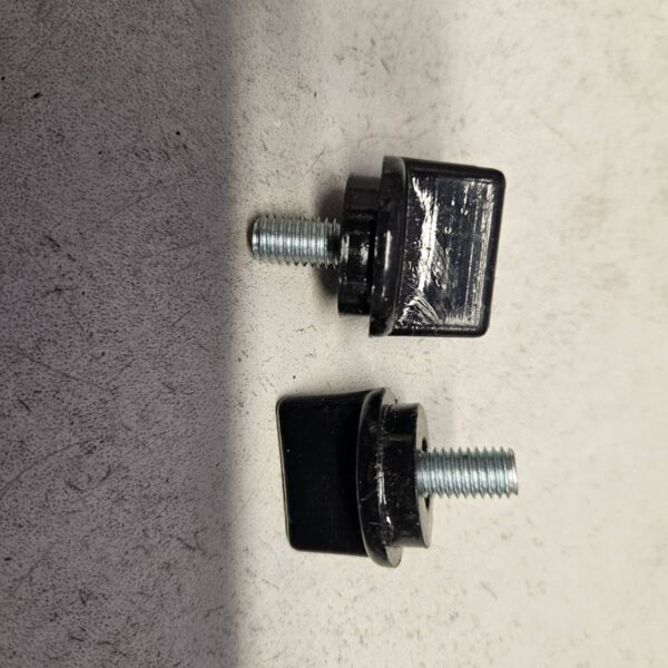 Mėsmalės rankenos tvirtinimo varžtas 8 mm