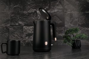 Berlinger Haus BH9578 Black Rose Dvigubo Sienų Virdulys – Elegancijos ir Saugumo Sintezė