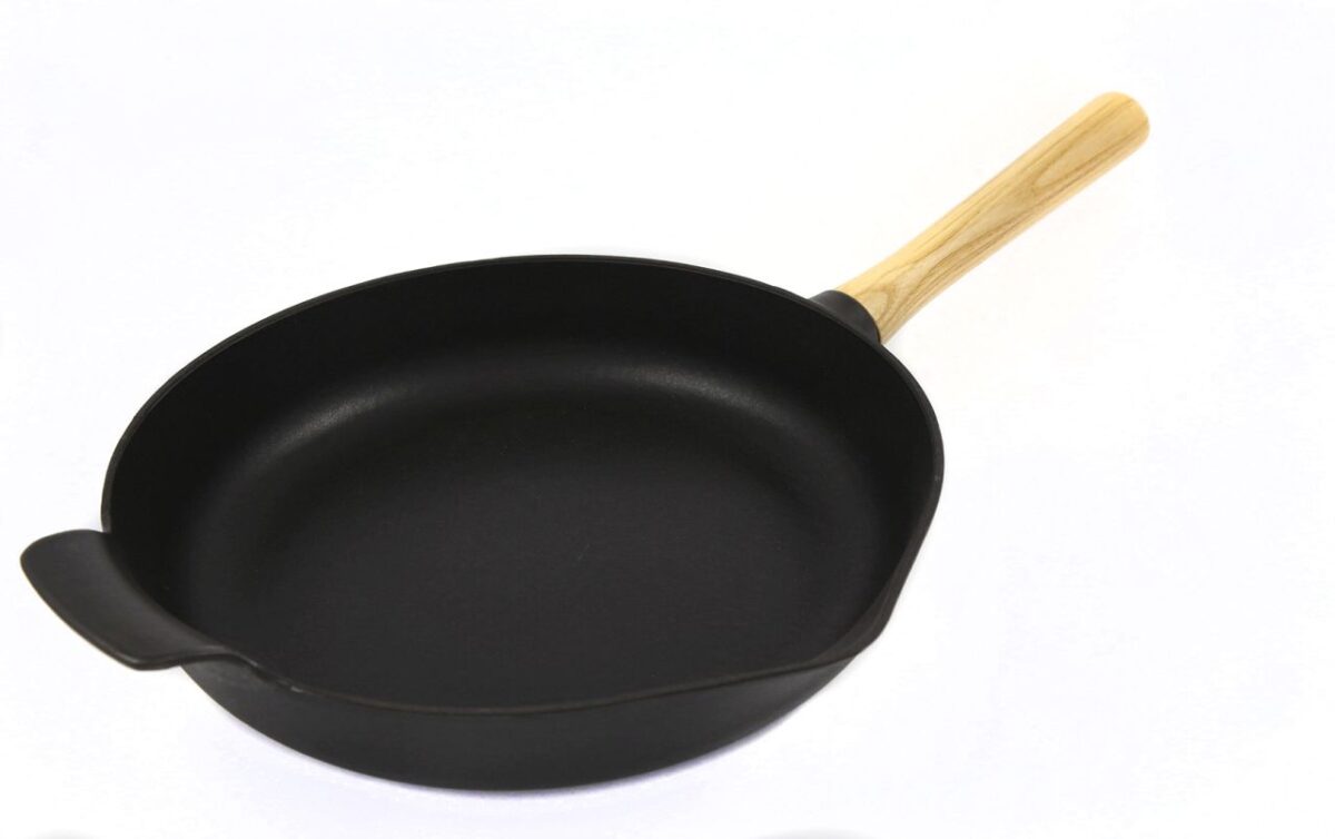 BergHOFF Čuguna Panna RON 26 cm ar Noņemamu Koka Rokturi | Melna - Image 1