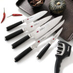 Fissman Damasko tērauda Santoku nazis KENSEI MUSASHI | 17 cm, 67 slāņi, VG-10 - Image 3