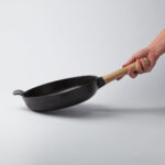 BergHOFF Čuguna Panna RON 26 cm ar Noņemamu Koka Rokturi | Melna - Image 3