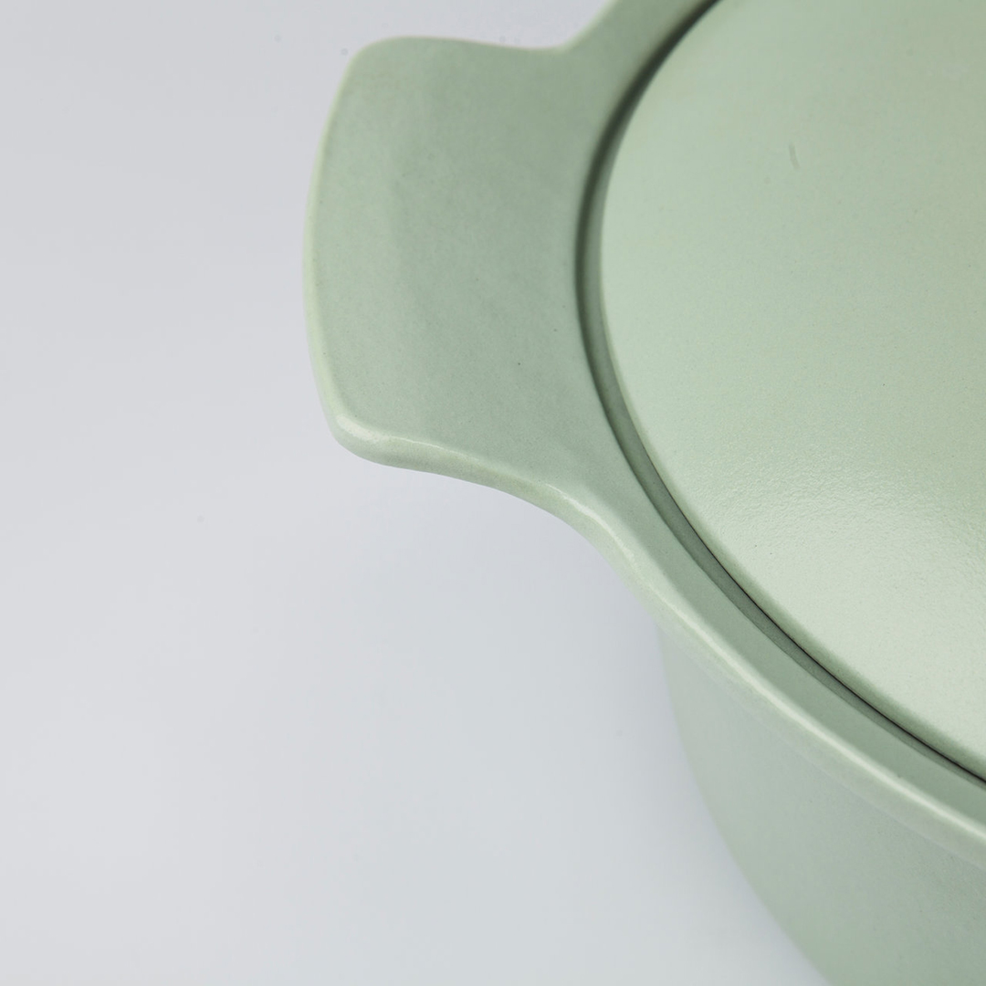 ketaus-emaliotas-puodas-berghoff-3900045.2 BergHOFF Čuguna katls RON 24 cm | 4,2 L, Melns, Ar koka rokturi - Image 4