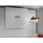 Iebūvējams ledusskapis AEG | 178 cm, TwinTech® No Frost, Īpaši kluss (34 dB) - Image 2