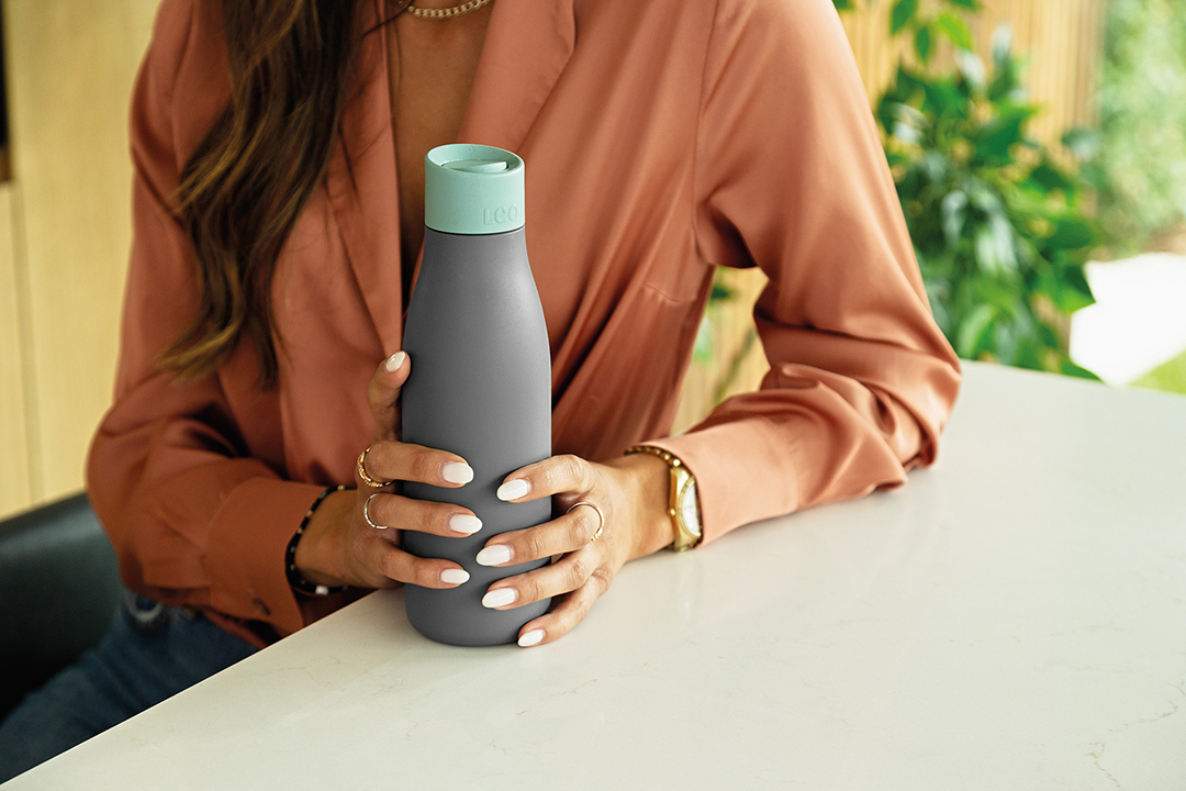 termosas-butelis-leo-berghoff-3950224.2 BergHOFF Termokrūze-Pudele LEO 500 ml | Ar diviem vāciņiem | Pelēka/Piparmētru - Image 6