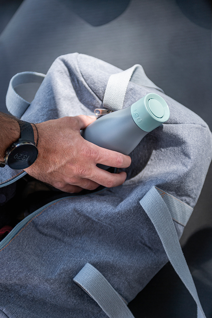 termosas-butelis-leo-berghoff-3950224.6 BergHOFF Termokrūze-Pudele LEO 500 ml | Ar diviem vāciņiem | Pelēka/Piparmētru - Image 2