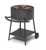 MANGALAS SU GROTELĖM