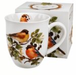 Keraminis puodelis „Bird World of the Bullfinch“ (400 ml) – žiemos miško grožis Jūsų kasdienėje akimirkoje