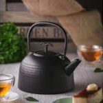 GIPFEL Čuguna tējkanna IWATE 1162 | 1.2 L, Emaljēts iekšpusē, Ar sietiņu - Image 3