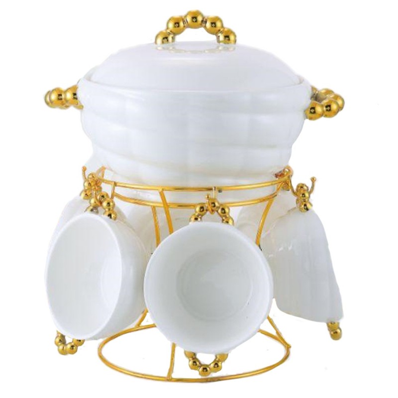 waza-ceramiczna-biala-ze-zlotymi-uchwytami-w-zestawie-6-kokilkow-ze-stojakiem-royality-line Keraminis sriubos rinkinys su stovu | Balta/Aukso spalva, 8 dalys